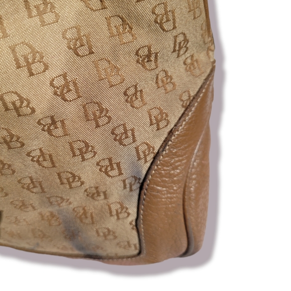 Dooney & Bourke Vintage Tan Drawstring Bucket Shoulder Bag - Picture 9 of 16